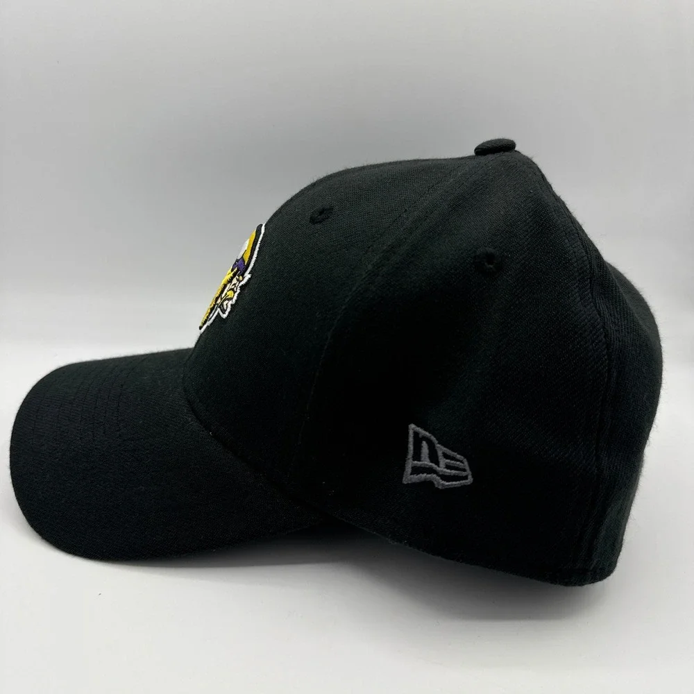 New‎ Era Hat Mens Medium-Large Minnesota Vikings Black 39Fifty NFL Stretch Fit